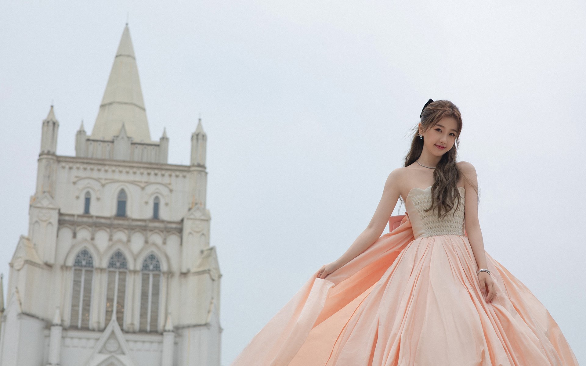 FB体育入口-WRC赛道解析:翻越山丘与泥泞赛段的王者之战,wrc越野车