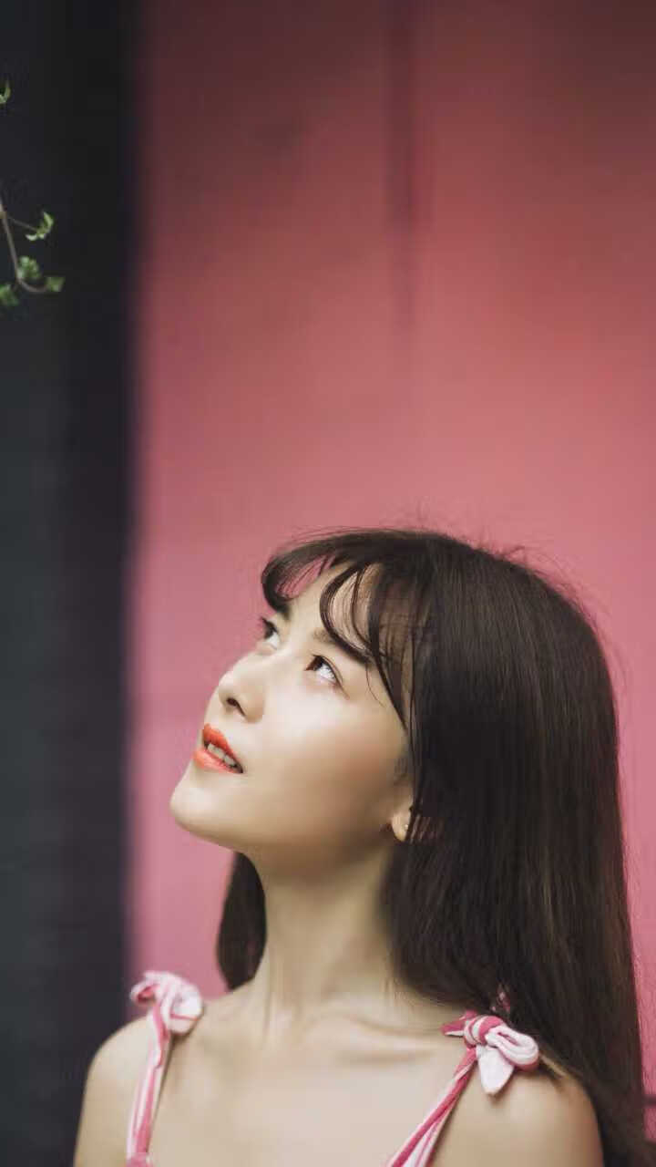 FB体育官网-“德甲豪强鏖战，实力展现令人震撼”，意甲豪强