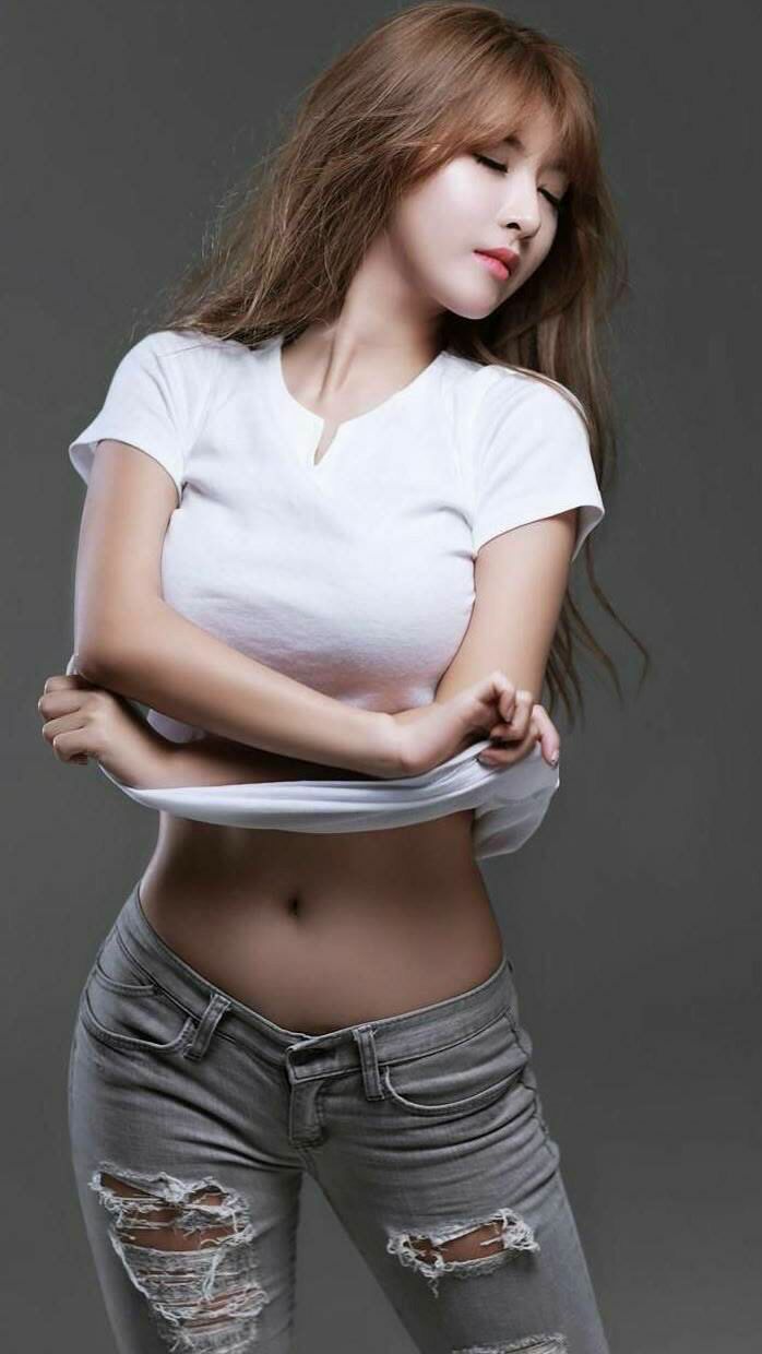 FB体育网页版-城市篮球夜场赛成为全民健身新风尚，激发青少年运动热情，夜间篮球比赛