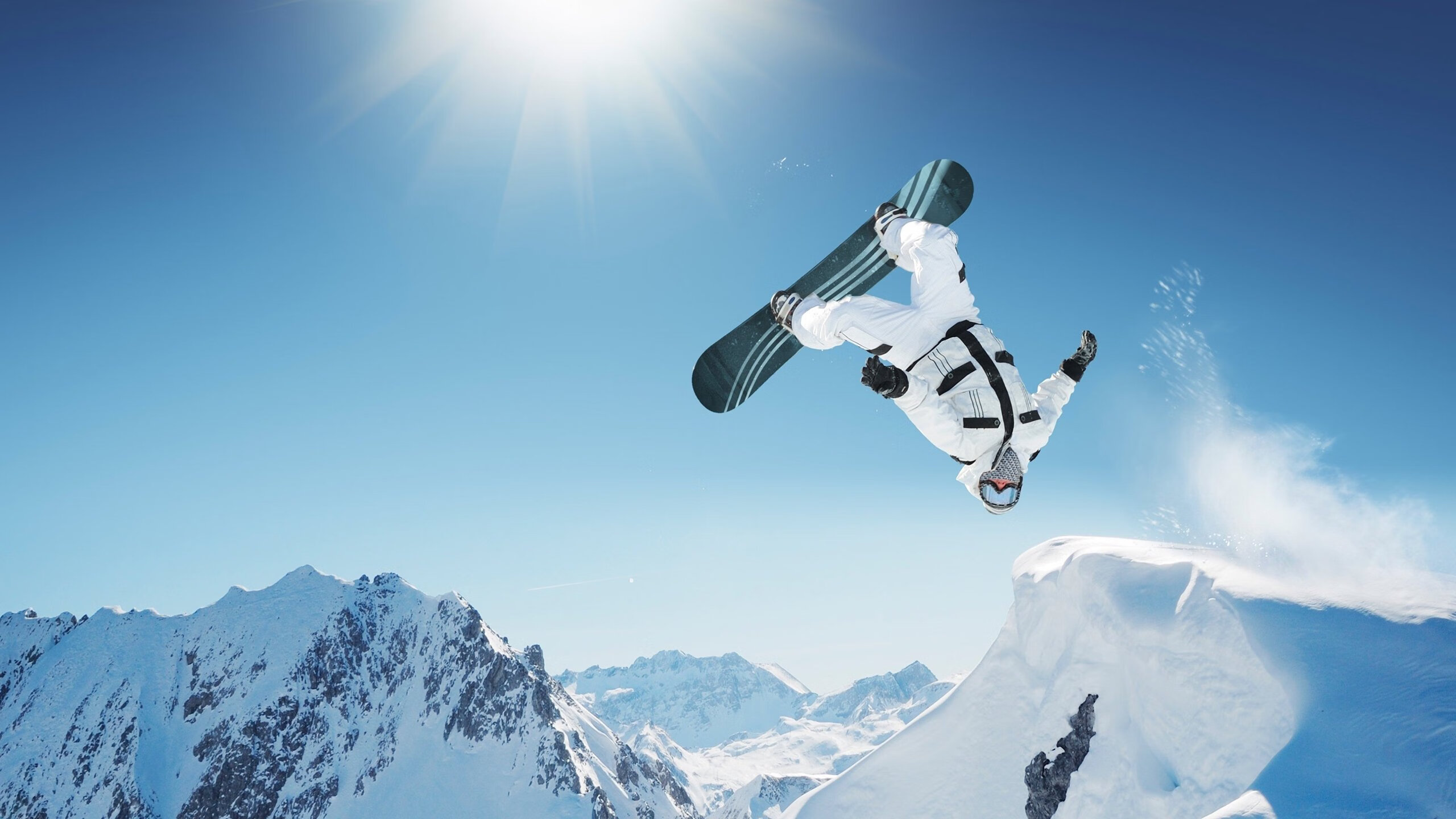 _海上帆船挑战赛：掌舵者的速度与智慧_，海上帆船的世界名画